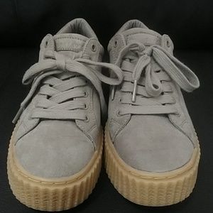 Indigo rd. Cray sneakers